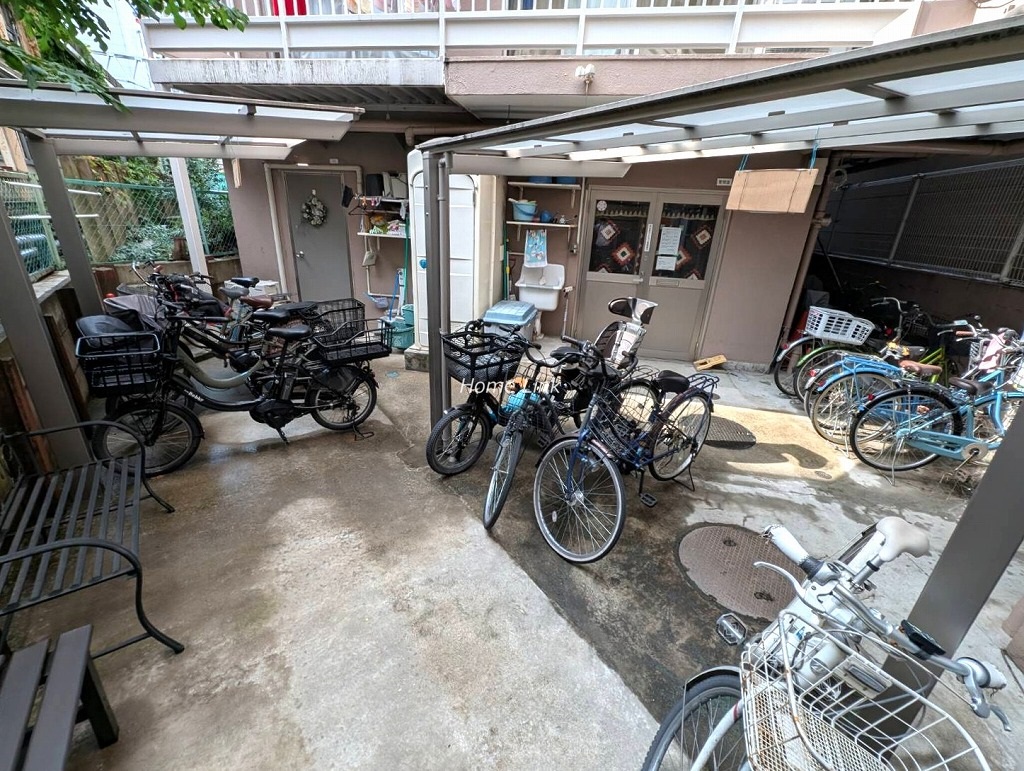 大山台マンション　駐輪場
